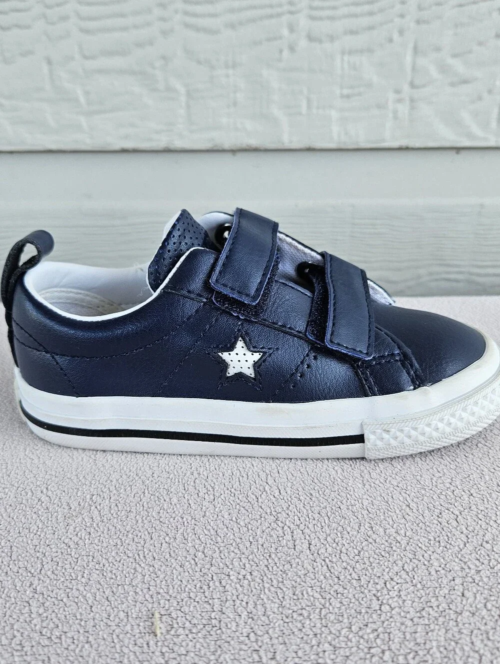 Converse one star